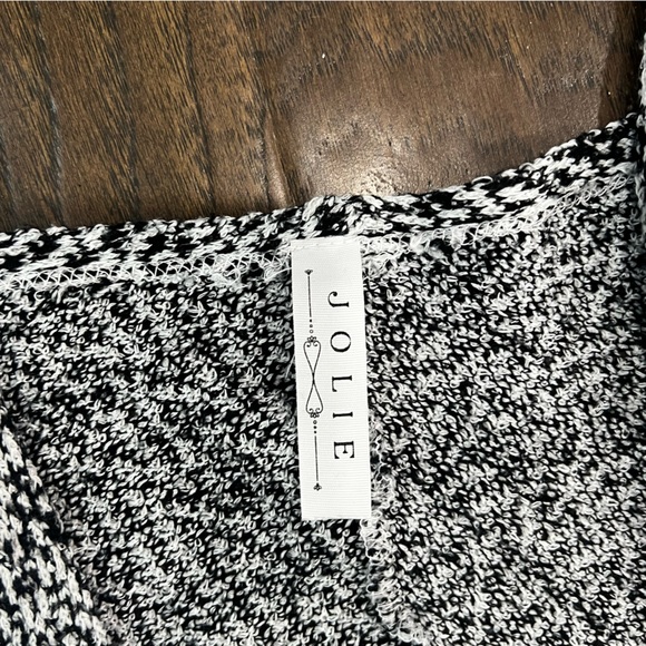 Jolie Cardigan - Picture 9 of 11